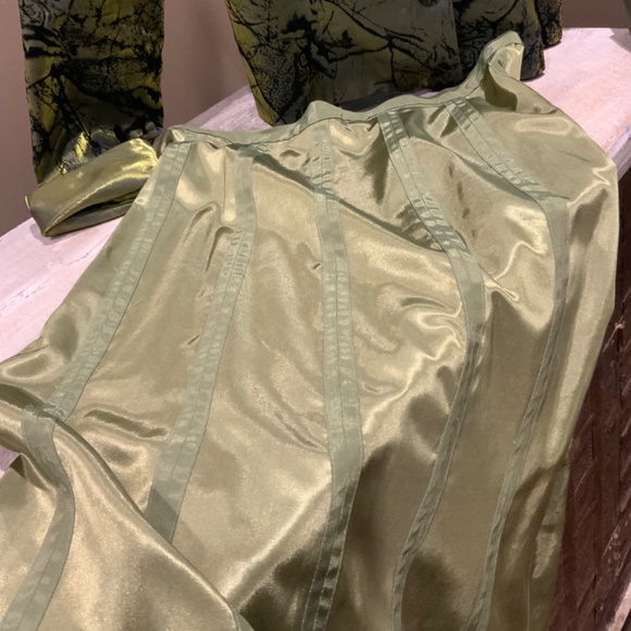 Satin feel with detail stripe made by Gotcha Covered deep green in color - Picture 2 of 5